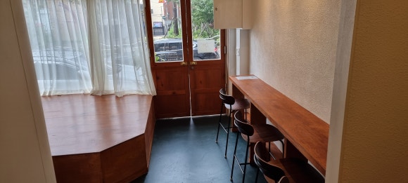 부산 초량동 베이킹 카페 목공, 평상과 카운터바 맞춤 주방가구 제작